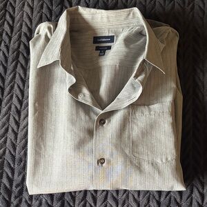 Croft & Barrow Light Gray Casual Button Down Shirt